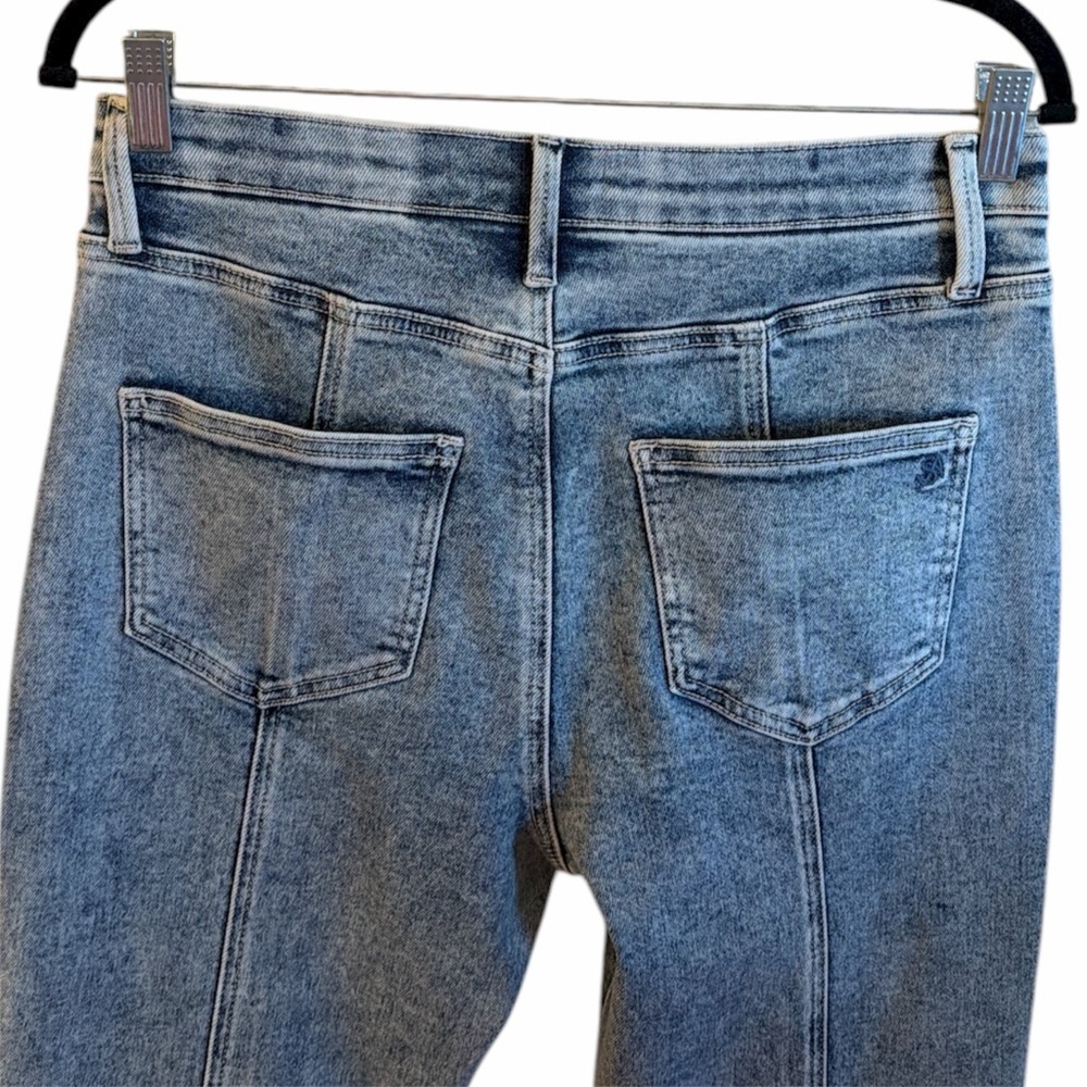 Saige High Rise Flare Jeans Size 11/30 Acid Wash Vertical Seam Detail Stretch - Picture 7 of 12